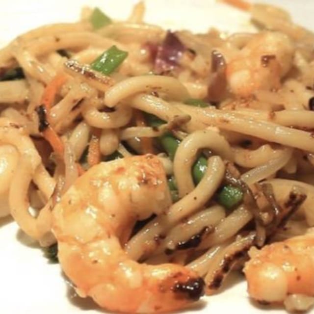 Stir-fry Shrimp Udon Noodle.